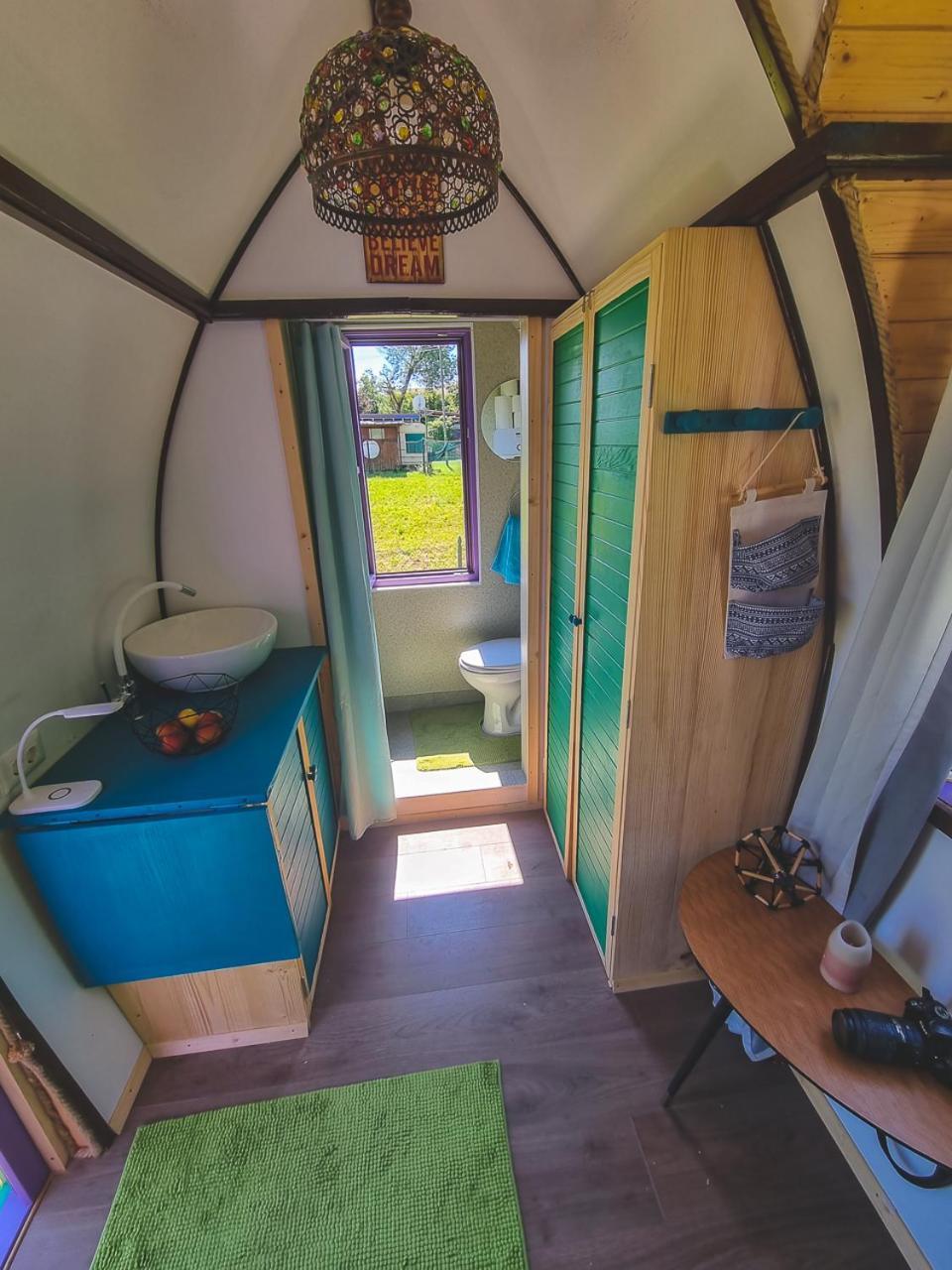 Central Tiny Houses Bukarest Exterior foto